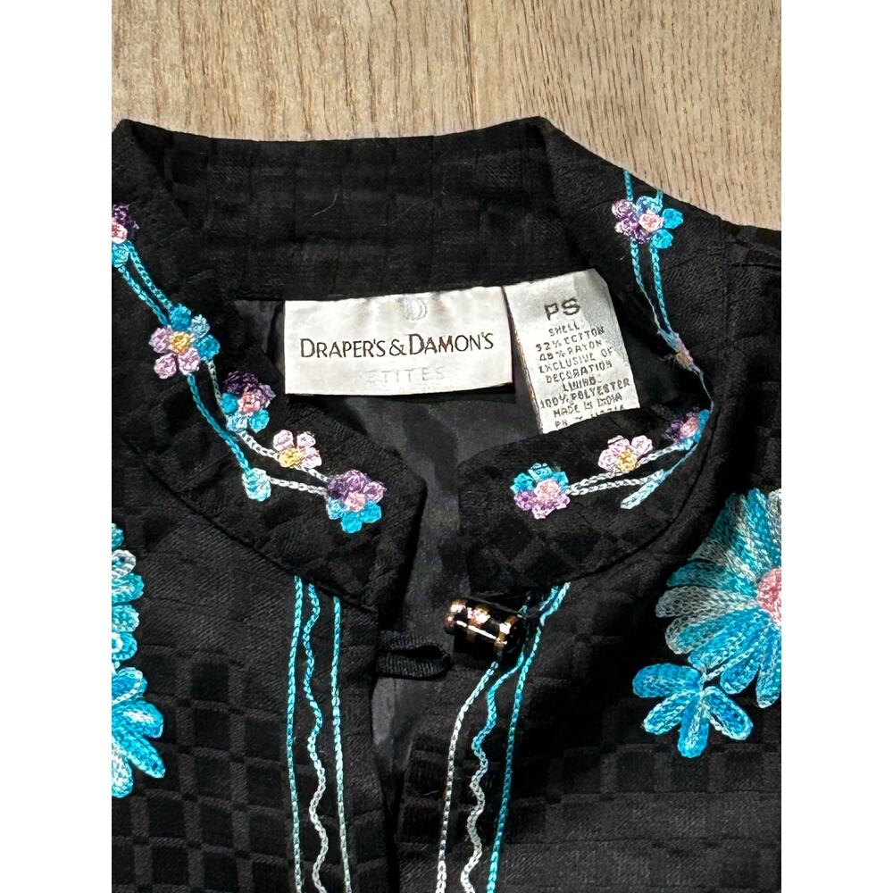 Vintage Draper's & Damon's floral embroidered cotton jacket. - Picture 4 of 4